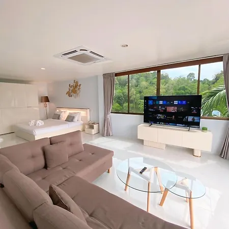 Club Bamboo Boutique Patong Beach Resort Экстерьер фото