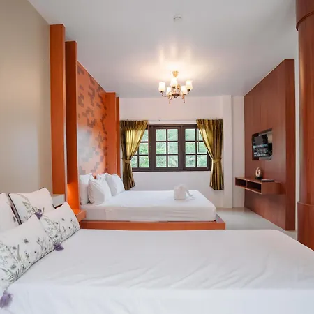 Club Bamboo Boutique Patong Beach Resort Экстерьер фото